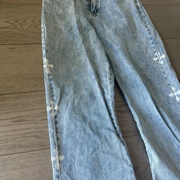 Jeans - Picture 2 of 10